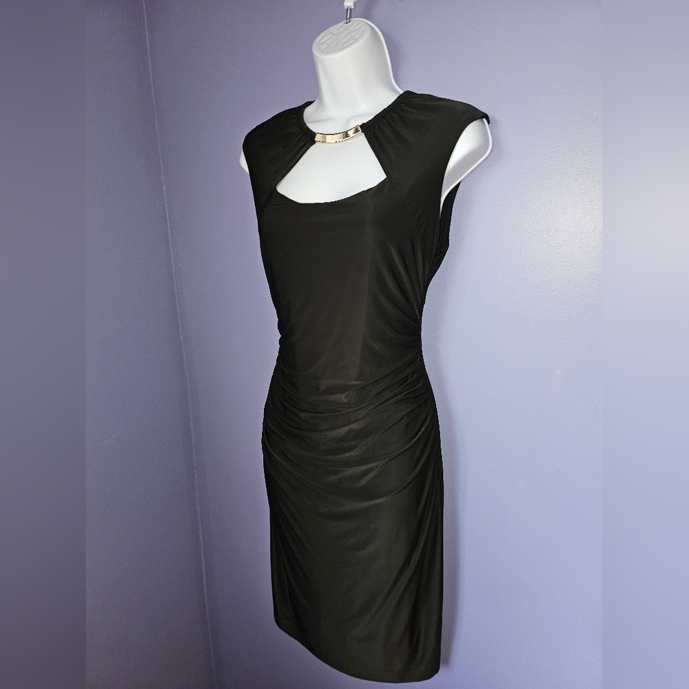 Stunning black Cache dress with gold chain detail - Picture 5 of 5